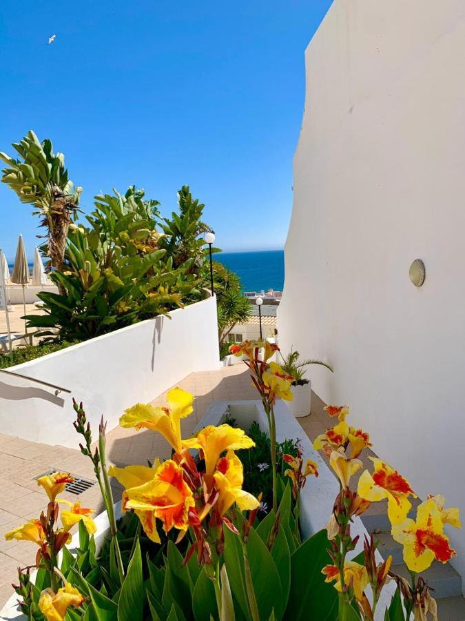 Albufeira, One Step To The